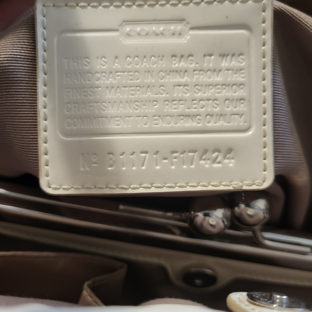 Coach Signature Stripe Framed Carryall. - Picture 7 of 8